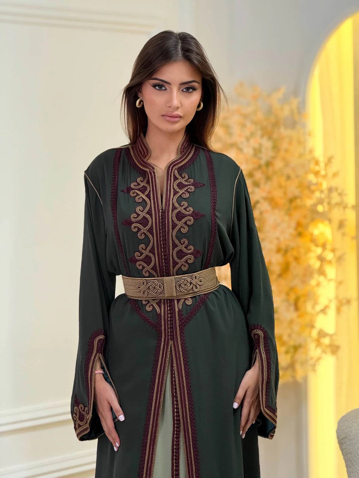 Takchita Dounia — Tenue Cérémoniale Marocaine Deux Pièces