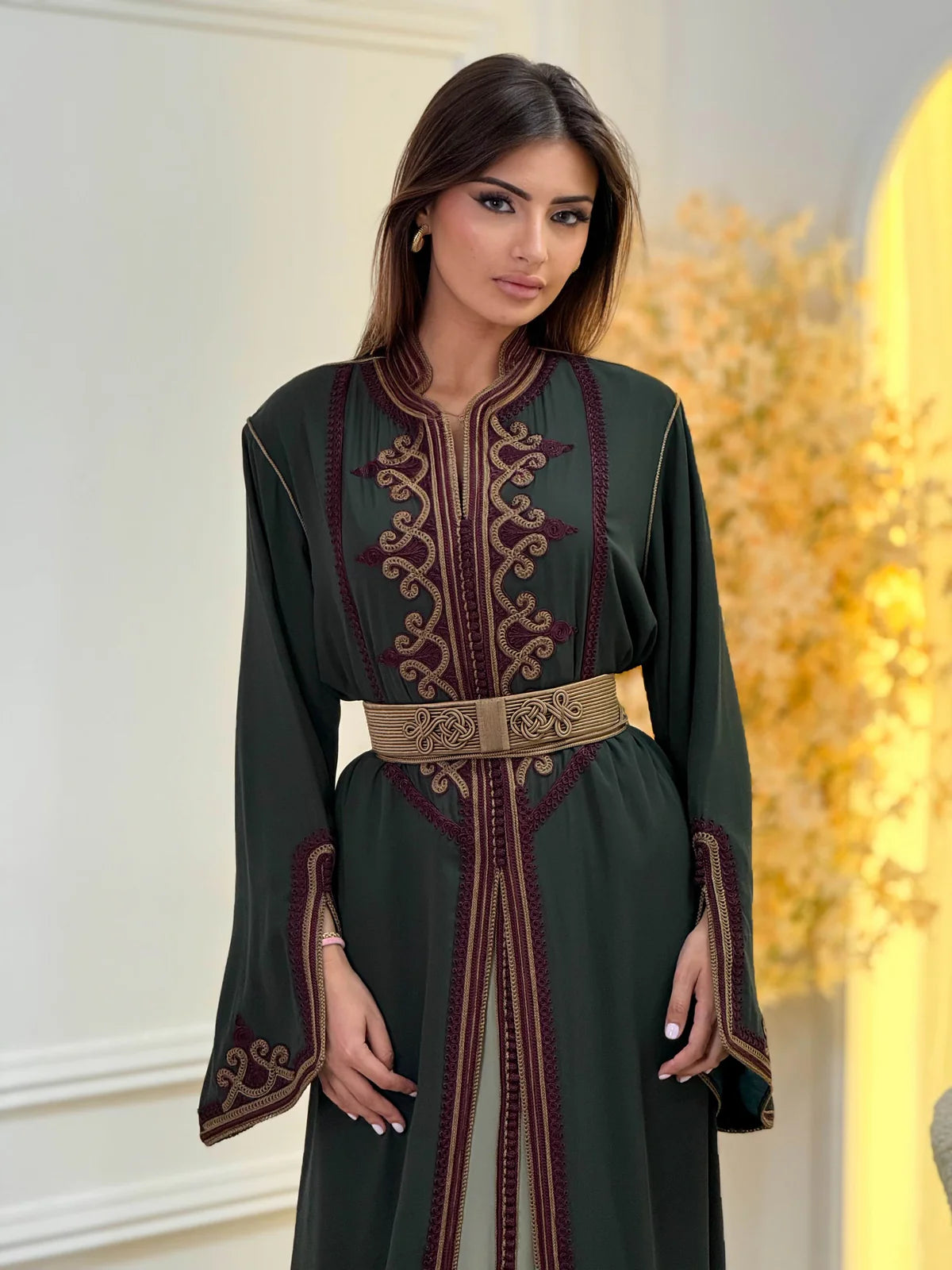 Takchita Dounia — Tenue Cérémoniale Marocaine Deux Pièces