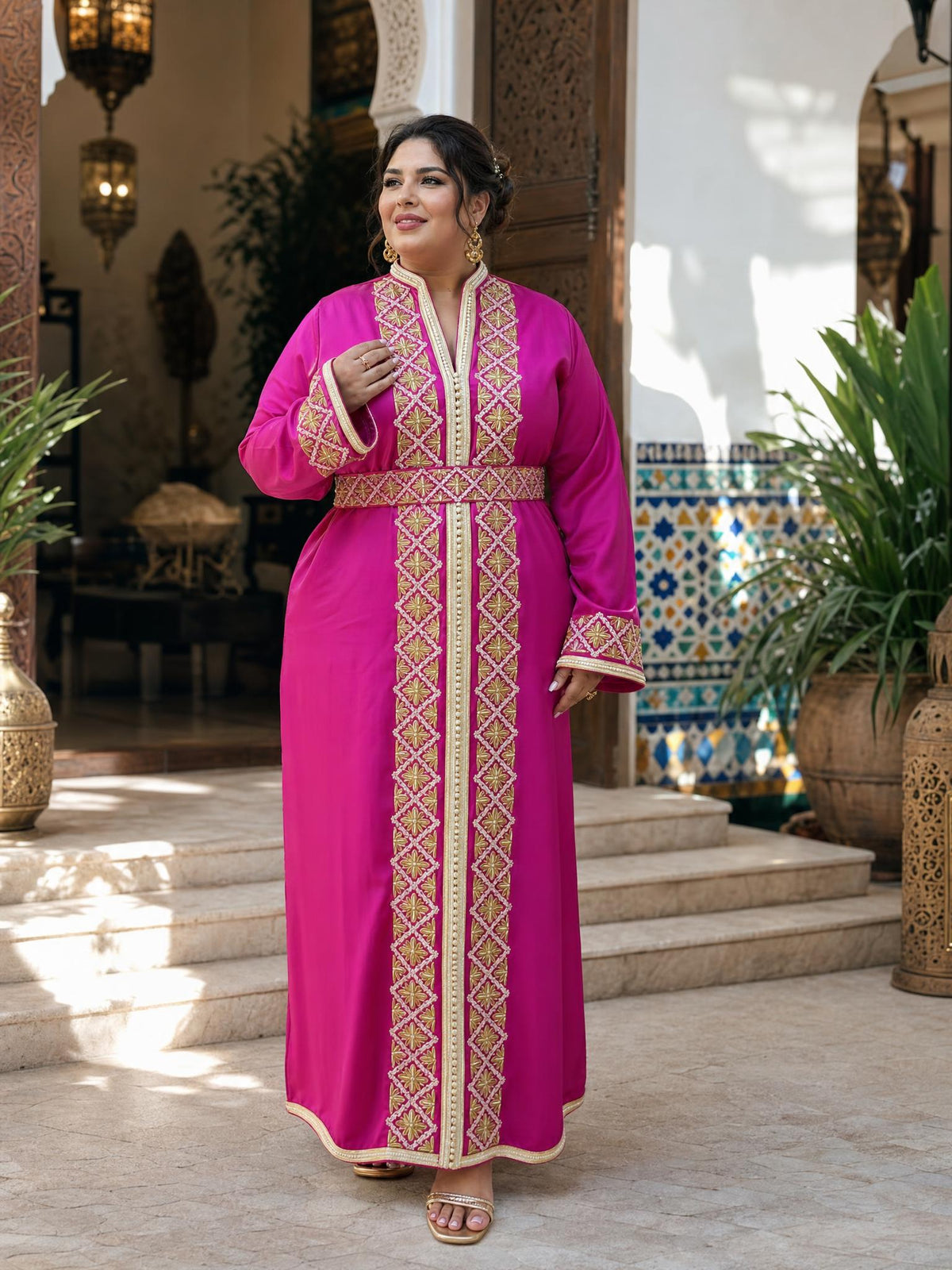 Caftan Dounia — Robe Caftan Marocaine Faite à la Main \u2014 plus-size model