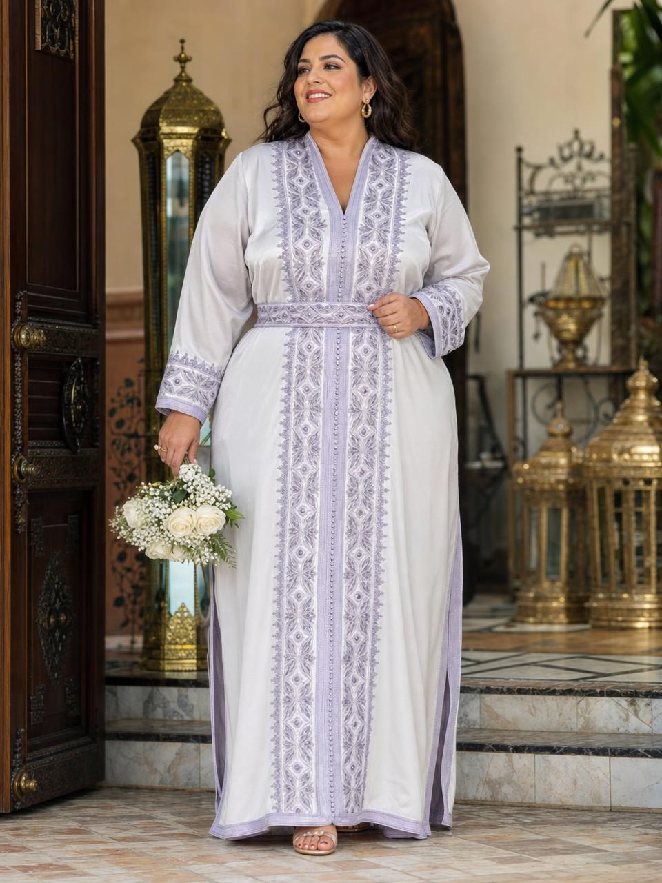 Caftan Saida — Robe Caftan Marocaine Faite à la Main \u2014 plus-size model